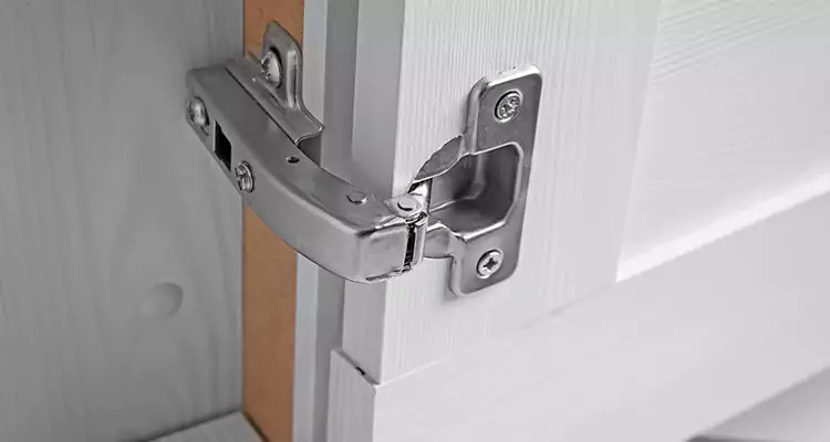 Shower Door Hinge Replacement in Crestview, FL