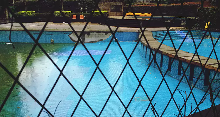 Lanai Screen Repair in Crestview, FL