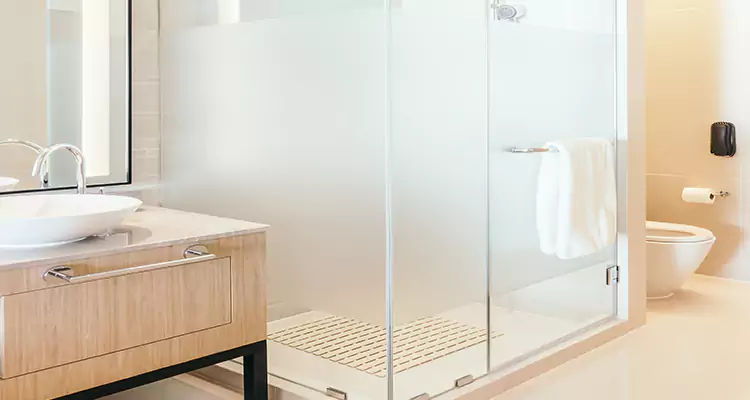 Expert Shower Door Fix and Repair in Crestview, FL