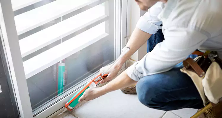 Dap Window Caulk Repair in Crestview, FL